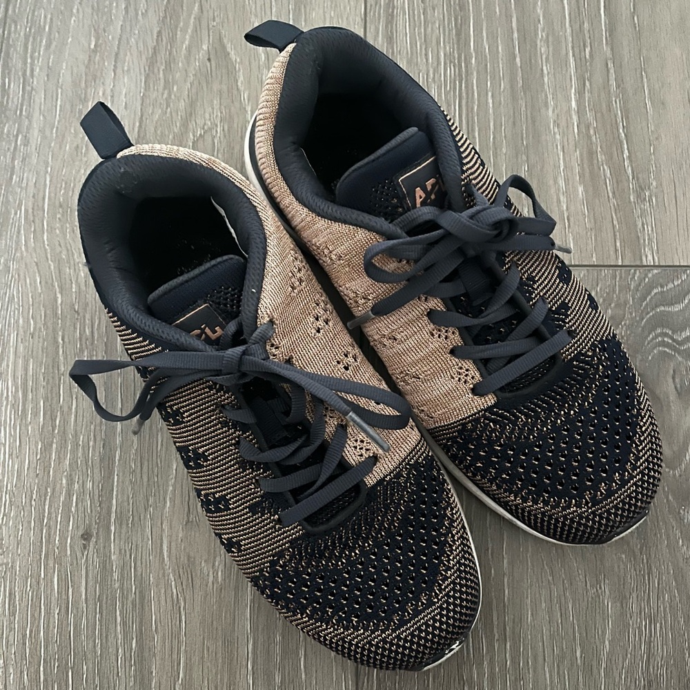 APL Womens TechLoom Pro Shoe Size 7.5